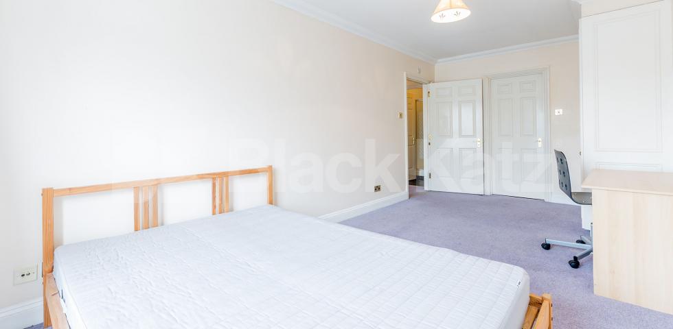 2 BED GOOD FOR 3 SHARERS OF CAMDEN ROAD!, 2 Bedroom, 1 bath, 1 reception Flat			 York Way, CAMDEN BORDERS